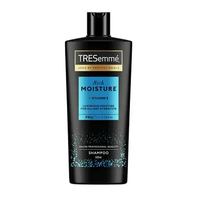 TRESemmé Rich Moisture + Vitamin E Shampoo 685ml